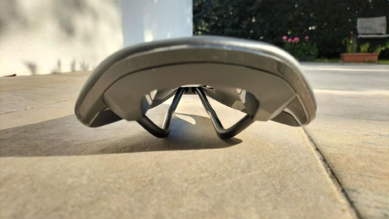 Used Fizik Antares R 5 Vento 2026 bike — image 4 of 6