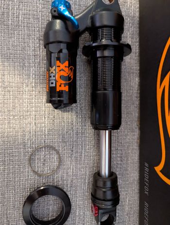 Used Fox DHX Factory 230x65 2024 bike — image 2 of 6