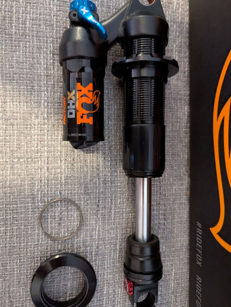 Used Fox DHX Factory 230x65 2024 bike — image 2 of 6