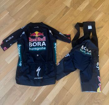 Used Specialized Red Bull BORA Hansgrohe Race Jersey 2025 bike — image 2 of 4