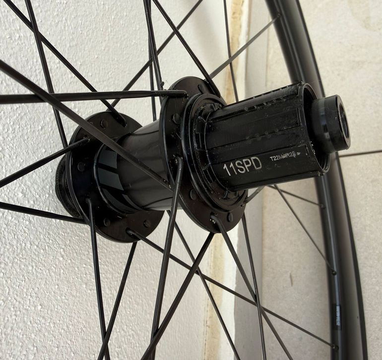 Used Zipp 303s Carbon bike — image 3 of 4
