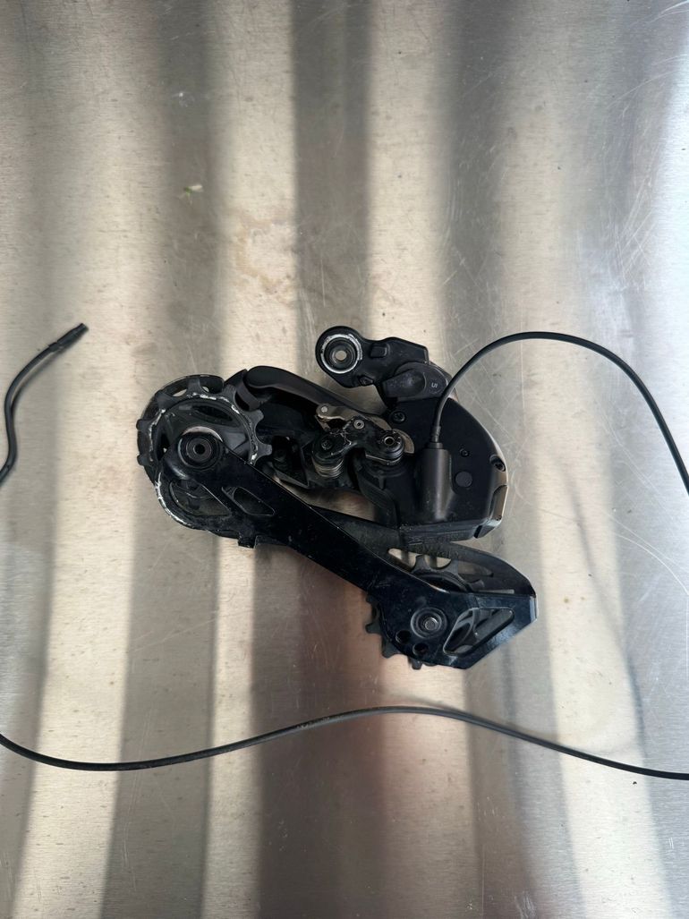 Used Shimano Ultegra R8150 Derailleur 2023 bike — image 2 of 2