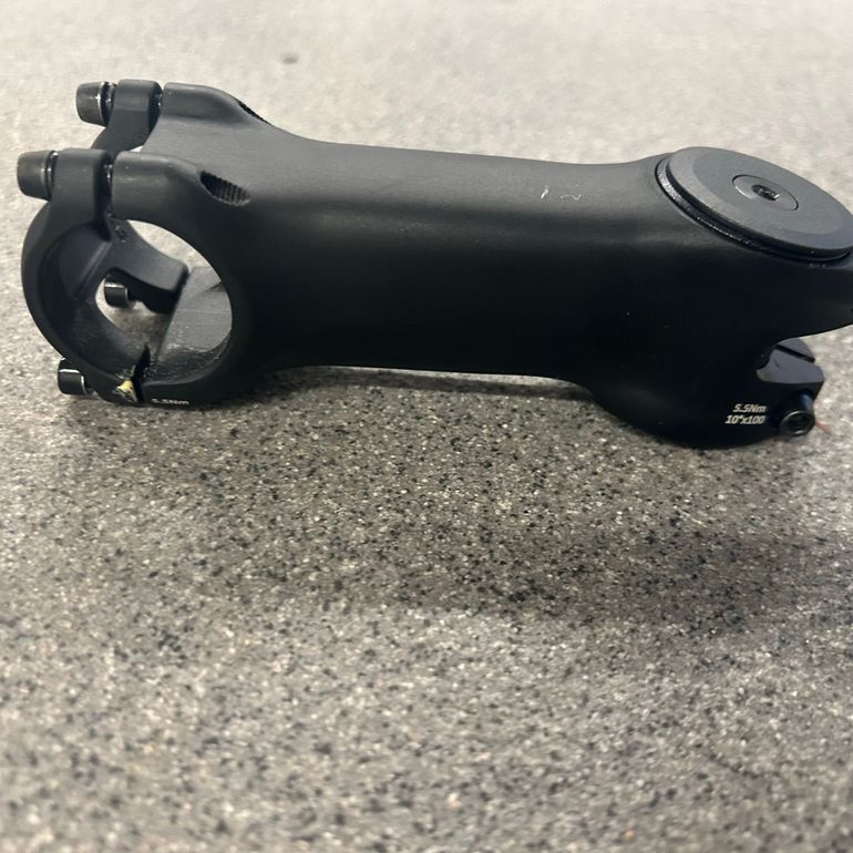 Used Giant Stem 2022 bike — image 4 of 4