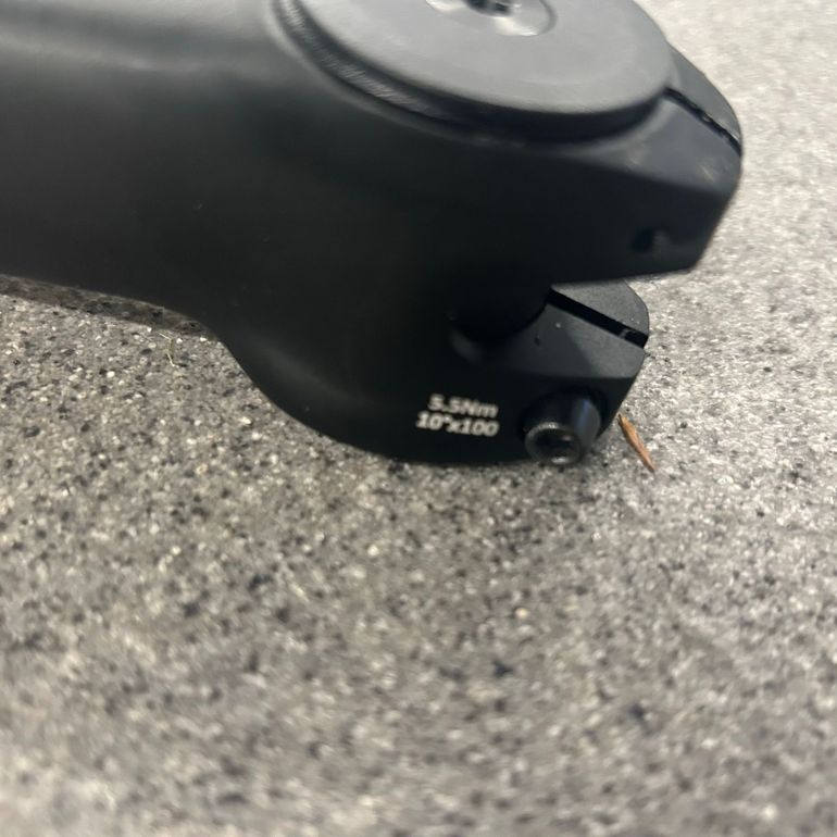 Used Giant Stem 2022 bike — image 3 of 4