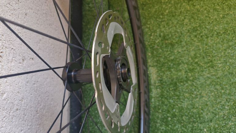 Used Bontrager Aeolus RSL 37 TLR Disc Road Wheel 2024 bike — image 3 of 4