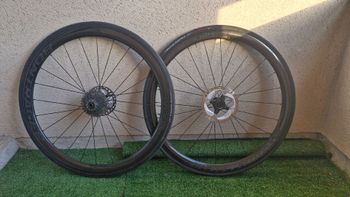 Used Bontrager Aeolus RSL 37 TLR Disc Road Wheel 2024 bike — image 2 of 4