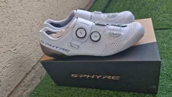Used Shimano RC9 Road Cycling Shoes bike — image 2 of 3