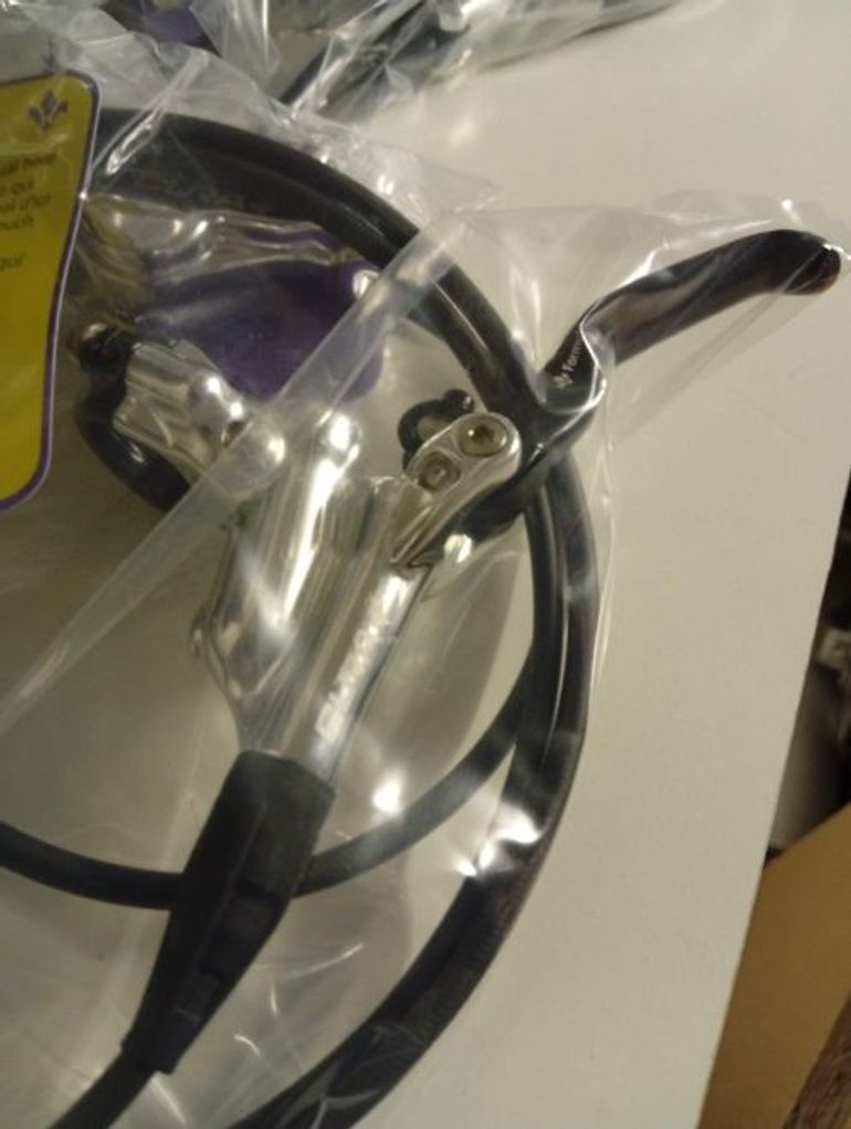 Used Formula Cura 4 4-Piston Disc Brake bike — image 3 of 7