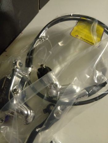 Used Formula Cura 4 4-Piston Disc Brake bike — image 6 of 7