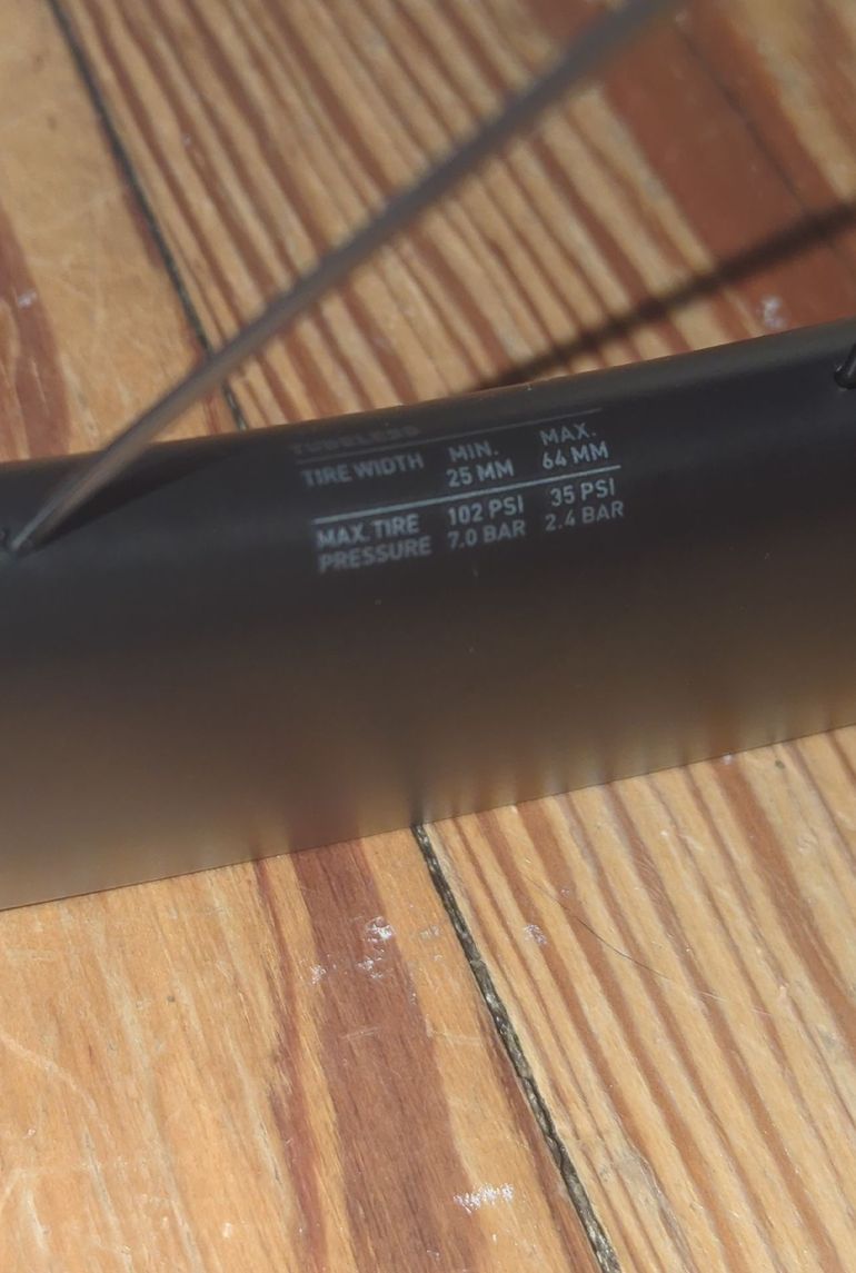 Used Dt Swiss ARC 1400 DICUT DB 62 bike — image 3 of 6