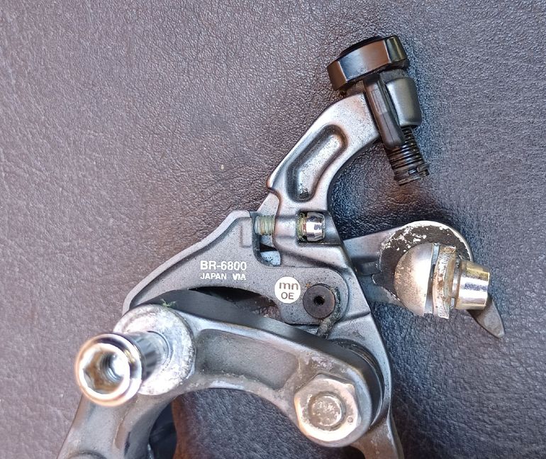 Used Shimano Ultegra BR-6800 Front and Rear Brakes bike — image 8 of 8