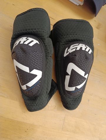 Used LEATT 3df 5.0 Mini Knee Pads 2024 Cycling Clothing