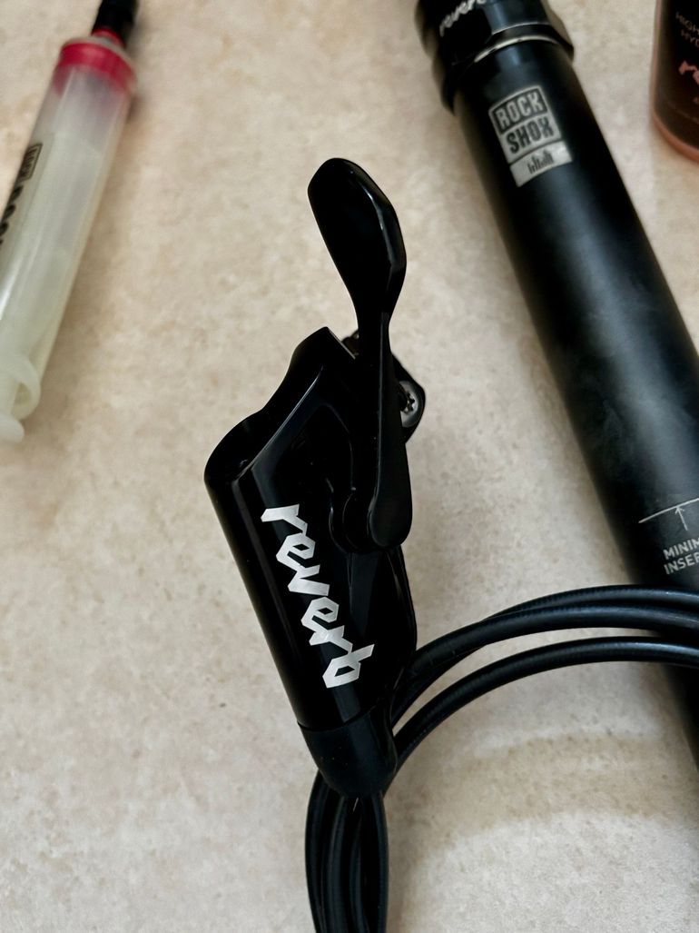 Used RockShox Reverb Stealth 31.6mm 150mm Hub 2023 bike — image 4 of 8