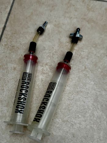 Used RockShox Reverb Stealth 31.6mm 150mm Hub 2023 bike — image 7 of 8