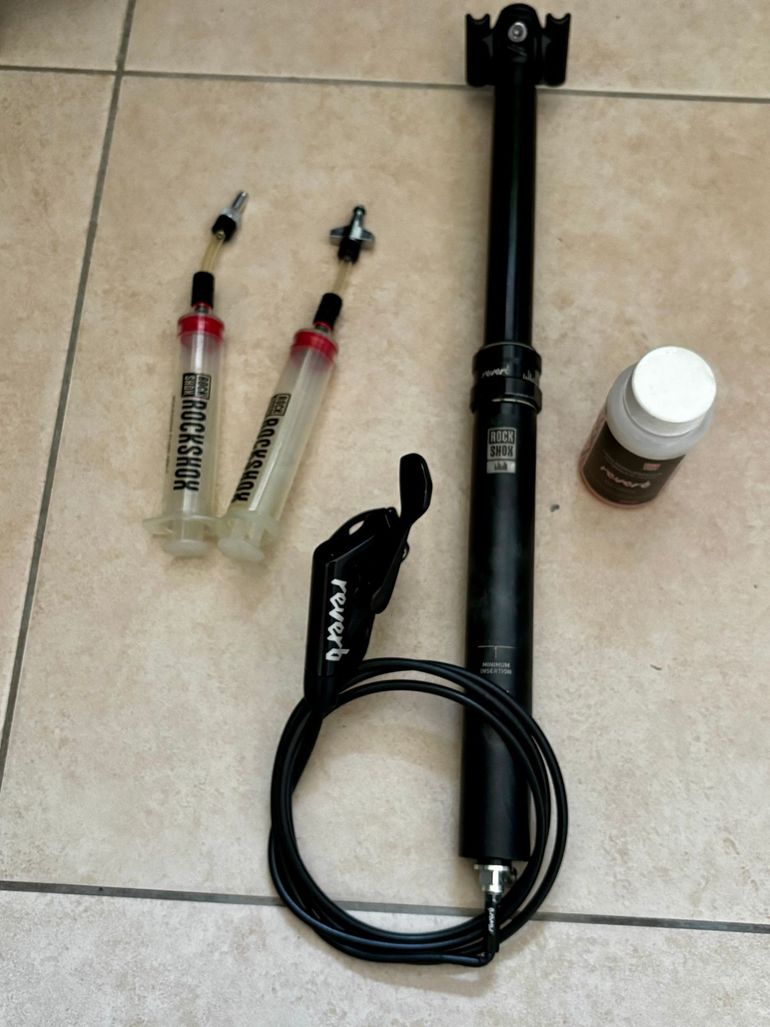 Used RockShox Reverb Stealth 31.6mm 150mm Hub 2023 bike — image 2 of 8
