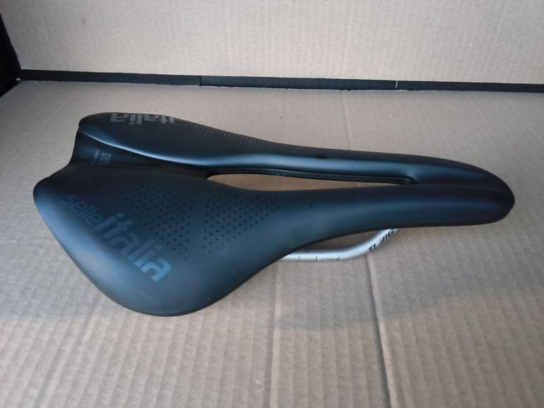 Used Selle Italia Novus Boost Evo TM Superflow nera 145x245 bike — image 7 of 8