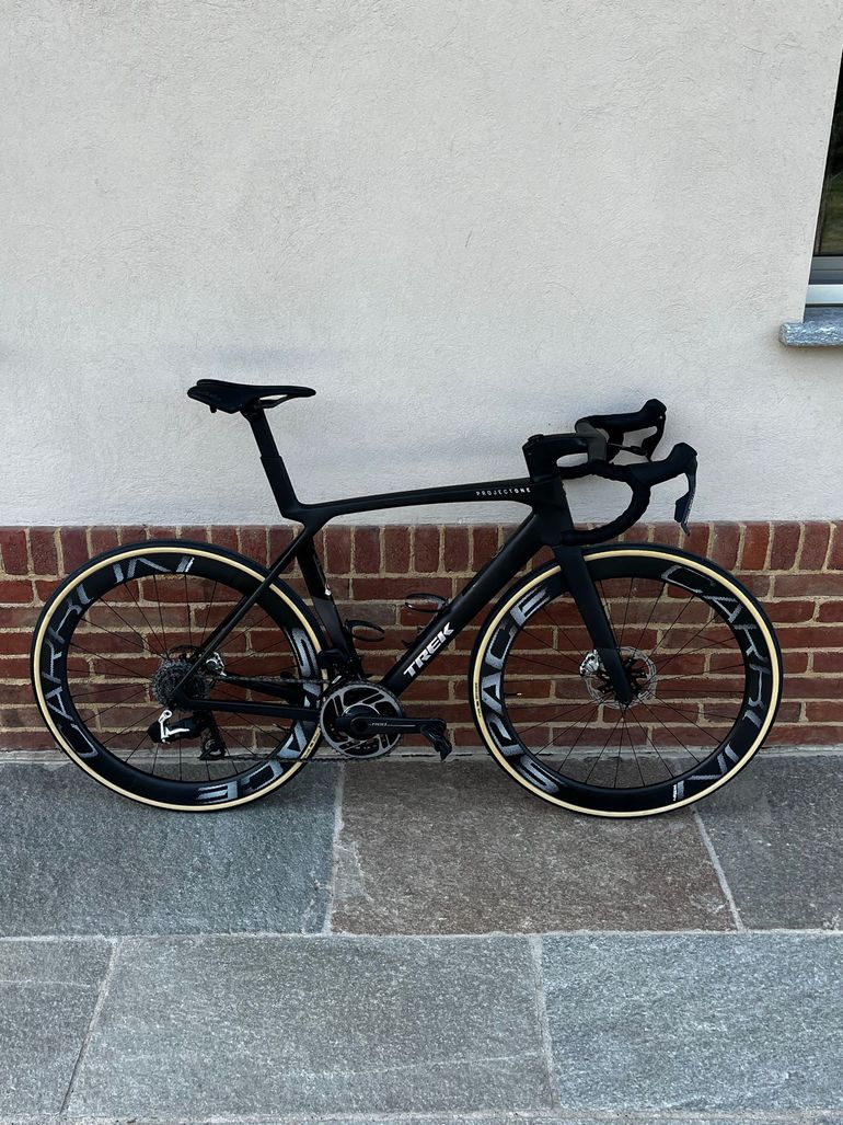 Used Trek Madone SLR Gen 8 Frameset 2025 bike — image 2 of 2
