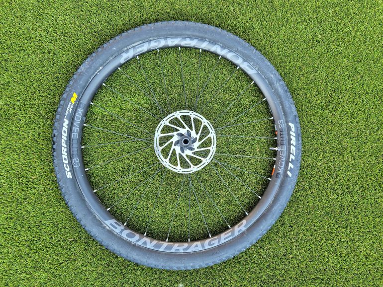 Used Bontrager Kovee 23 Carbon Wheelset bike — image 2 of 5