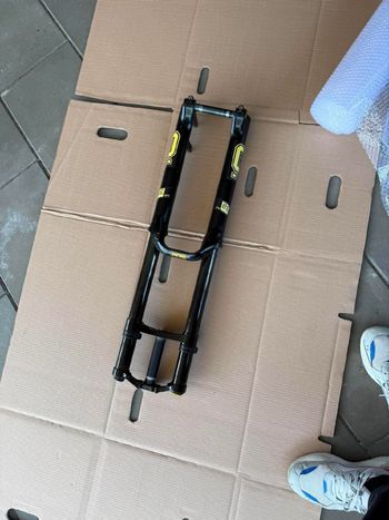 Used Öhlins DH38 m2.Air TTX18 29' 2024 bike