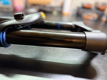 Used Öhlins RXF36 m.2 Air TTX18 29'/44/150 2026 bike — image 4 of 8