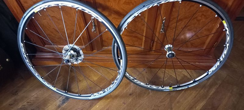 Mavic Ksyrium Elite S Wheelset bike usato — immagine 1 di 2