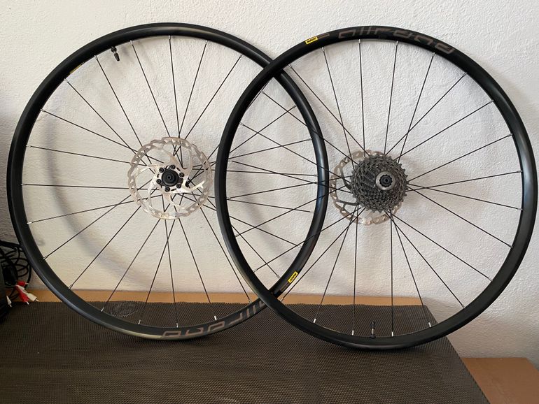 Used Mavic Ksyrium Elite S Wheelset bike — image 1 of 3