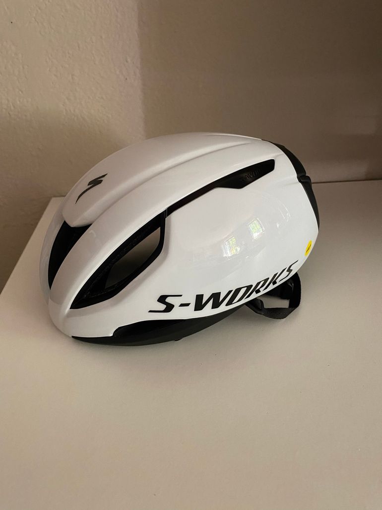 Used S-Works Evade 3 Helmet Bianco bike — image 1 of 4