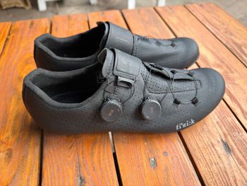 Used Fizik Vento Infinito Carbon 2 2025 bike — image 3 of 7