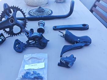 Used Shimano GRX 1x12-speed Groupset 2025 bike — image 3 of 5