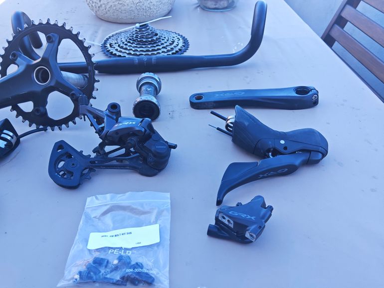 Used Shimano GRX 1x12-speed Groupset 2025 bike — image 3 of 5
