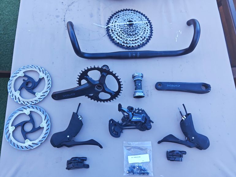 Used Shimano GRX 1x12-speed Groupset 2025 bike — image 1 of 5