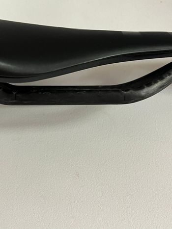 Used Fabric Line Race Team Carbon Sattel bike — image 4 of 5