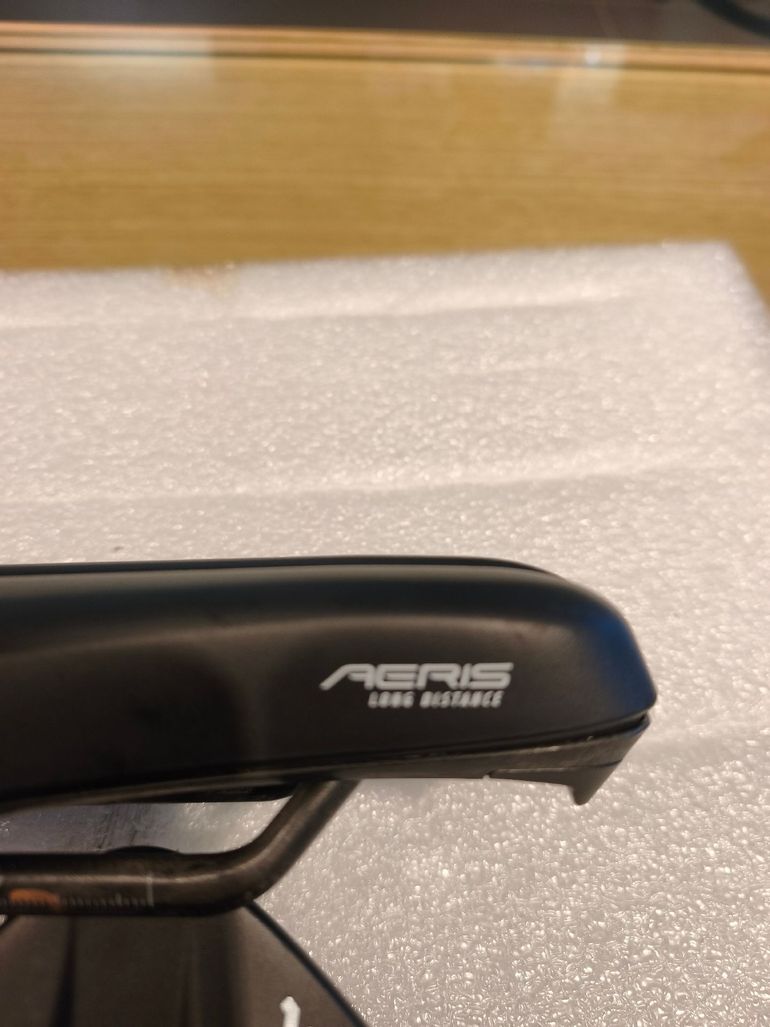 Used Fizik AERIS LONG DISTANCE 2026 bike — image 4 of 9