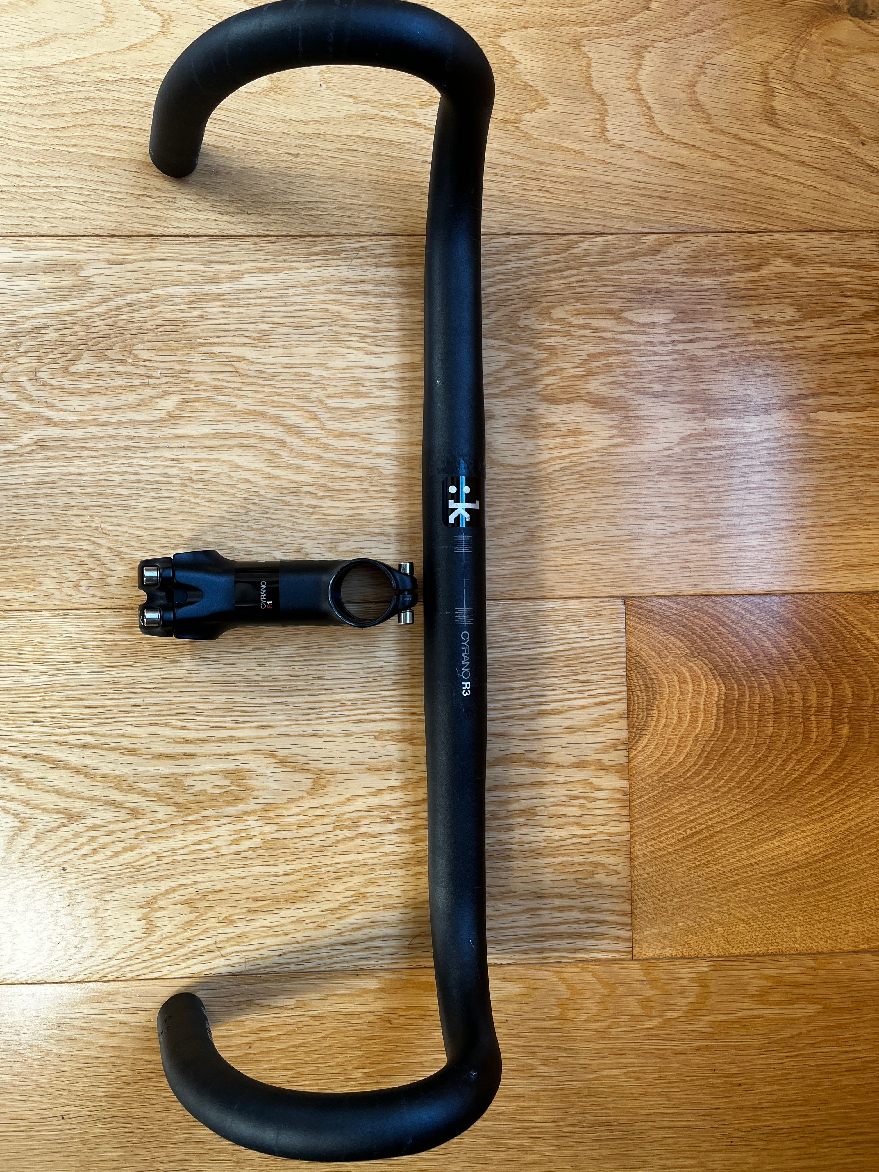 fizik Cyrano Handlebar R1 bull 420mm