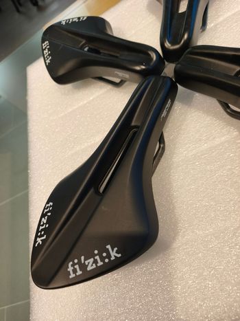 Used Fizik AERIS SHORT DISTANCE 2026 bike — image 2 of 9