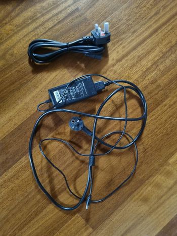 Used Wahoo KICKR v5 Smart Trainer 2020 bike — image 3 of 8