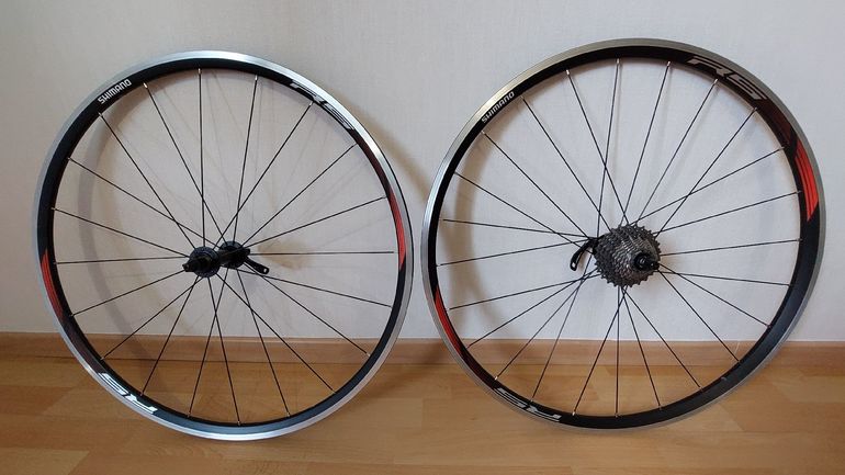 Used Shimano WH-RS010 Wheelset 2018 bike — image 1 of 4