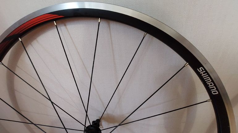 Used Shimano WH-RS010 Wheelset 2018 bike — image 4 of 4