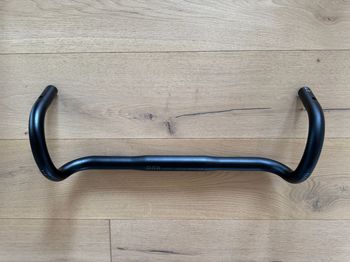Used Bontrager GR Elite Gravel Handlebar 42 cm 13° Flare Alu 2024 bike — image 7 of 9
