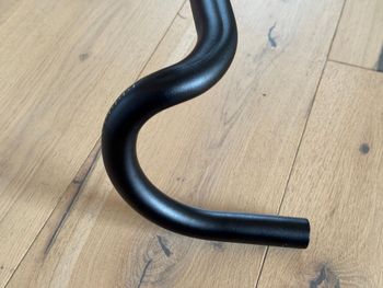 Used Bontrager GR Elite Gravel Handlebar 42 cm 13° Flare Alu 2024 bike — image 4 of 9
