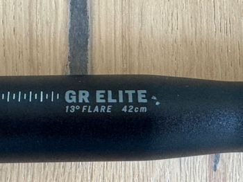 Used Bontrager GR Elite Gravel Handlebar 42 cm 13° Flare Alu 2024 bike — image 5 of 9