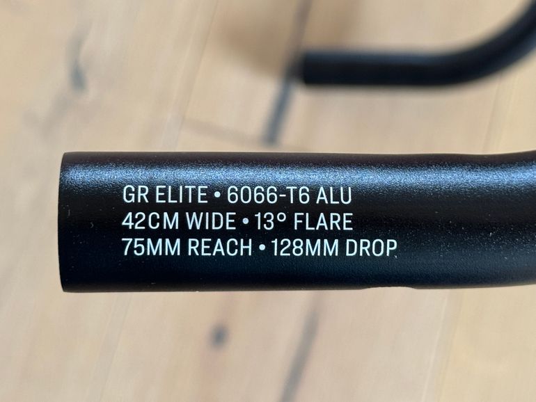 Used Bontrager GR Elite Gravel Handlebar 42 cm 13° Flare Alu 2024 bike — image 2 of 9