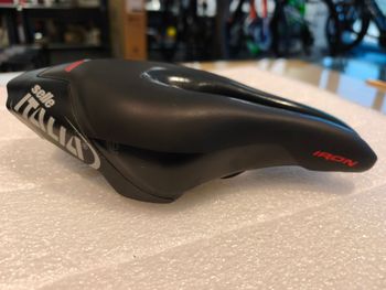 Used Selle Italia IRON EVO SUPERFLOW SD SADDLE 2025 bike — image 2 of 10