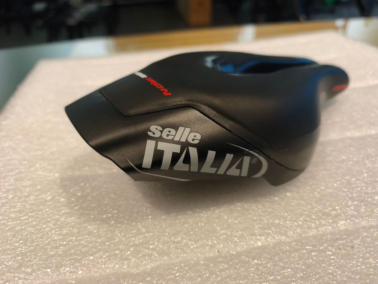Used Selle Italia IRON EVO SUPERFLOW SD SADDLE 2025 bike — image 3 of 10