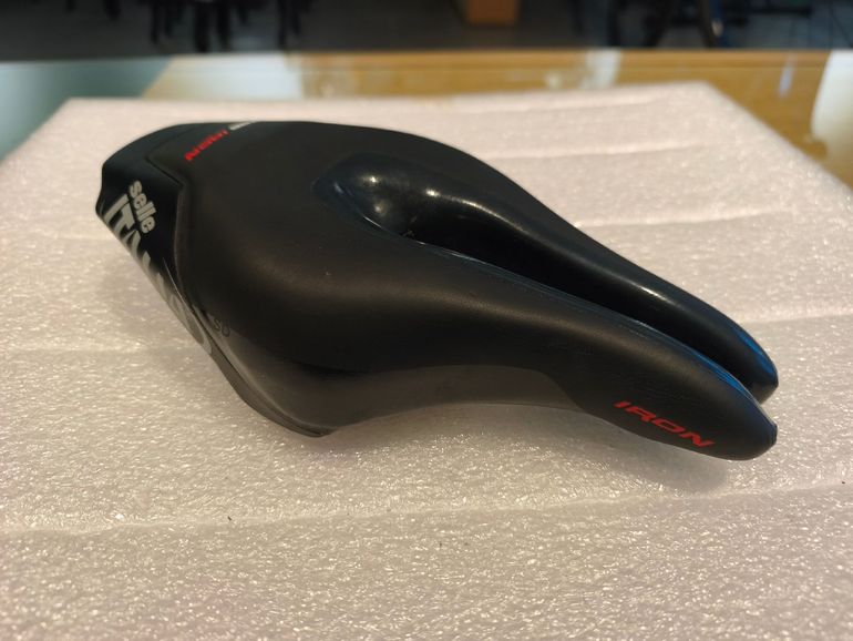 Used Selle Italia IRON EVO SUPERFLOW SD SADDLE 2025 bike — image 1 of 10