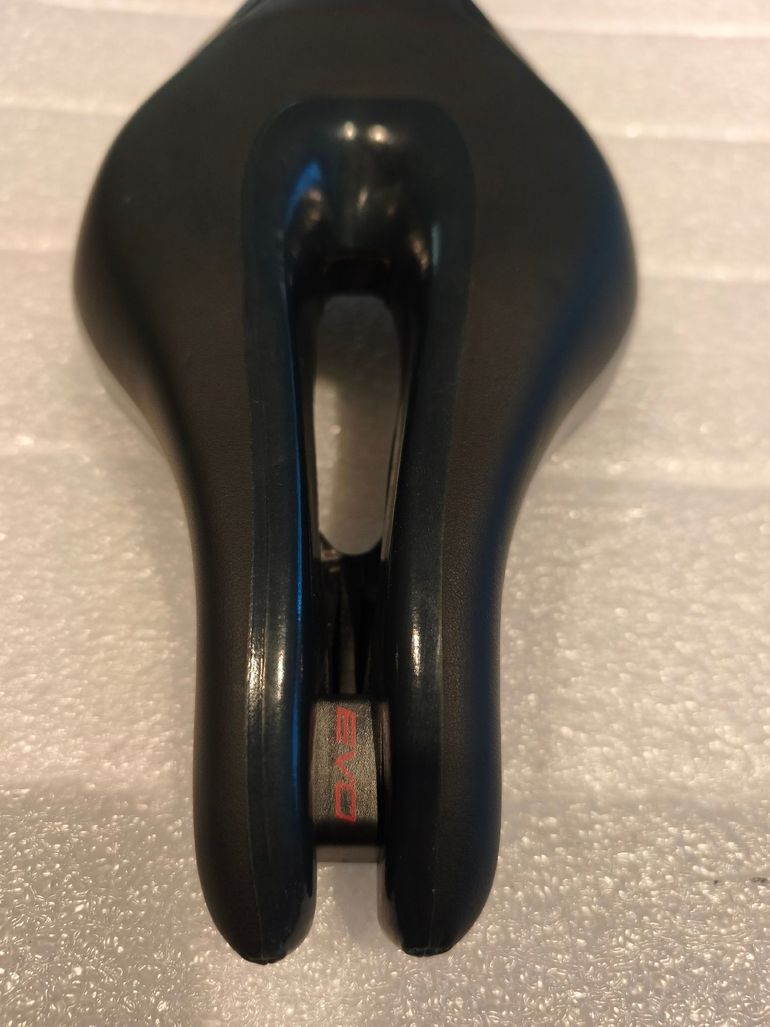 Used Selle Italia IRON EVO SUPERFLOW SD SADDLE 2025 bike — image 10 of 10