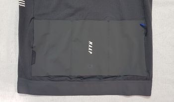 Used MAAP Aeon Jersey Langarm Größe XL Anthrazit Neu 2025 bike — image 5 of 6