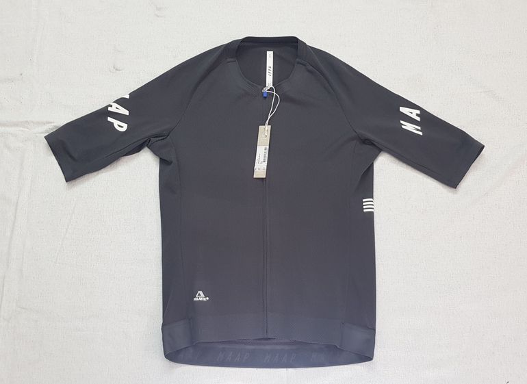 Used MAAP Aeon Jersey Kurzarm Farbe Anthrazit Neu 2025 bike — image 1 of 5