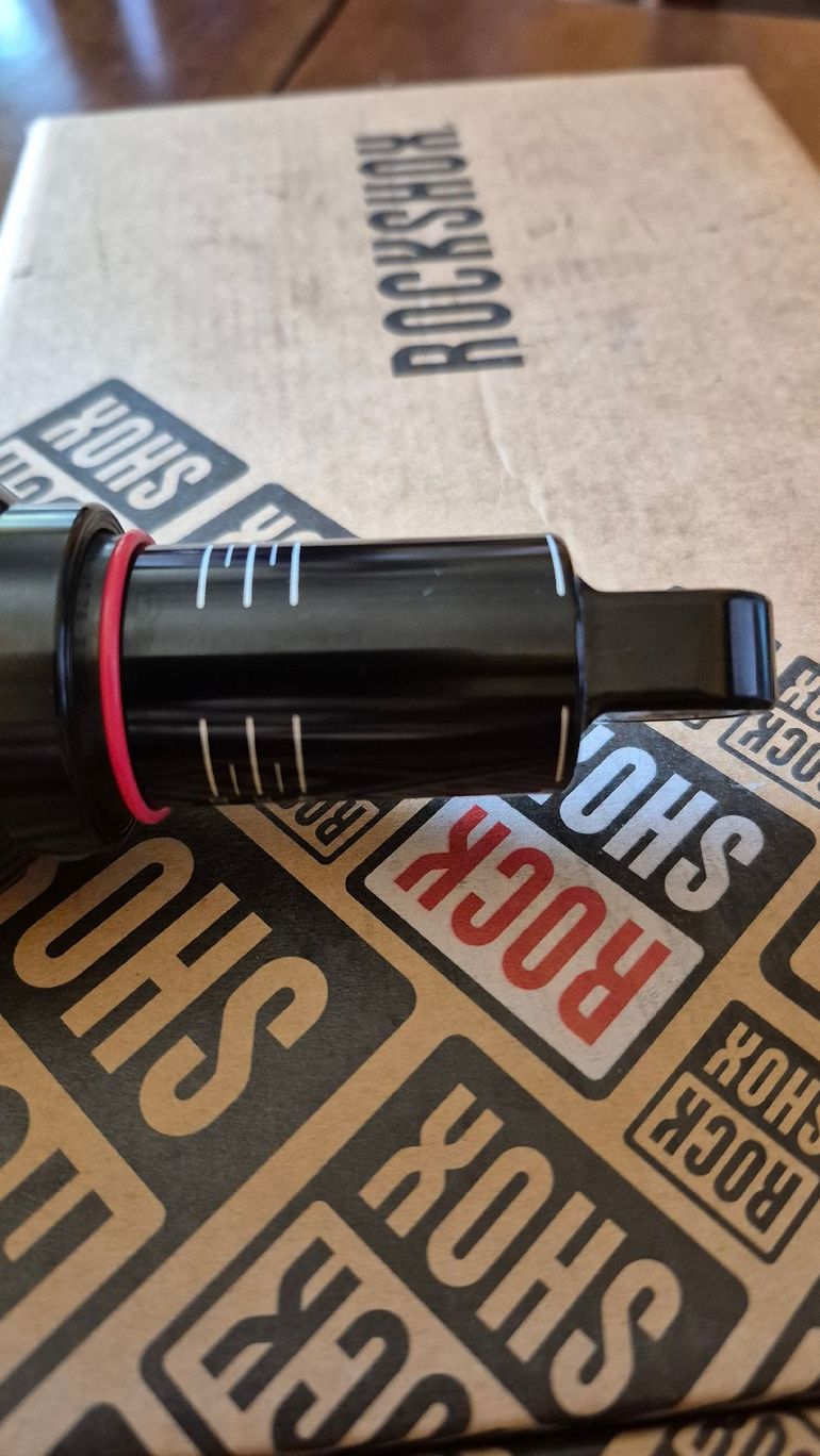 Used RockShox Deluxe Ultimate 2025 bike — image 5 of 5