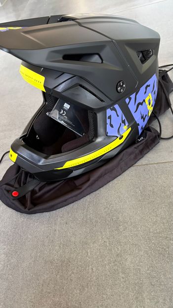 Used Tsg Sentinel Full Face Helmet 2026 bike — image 6 of 9